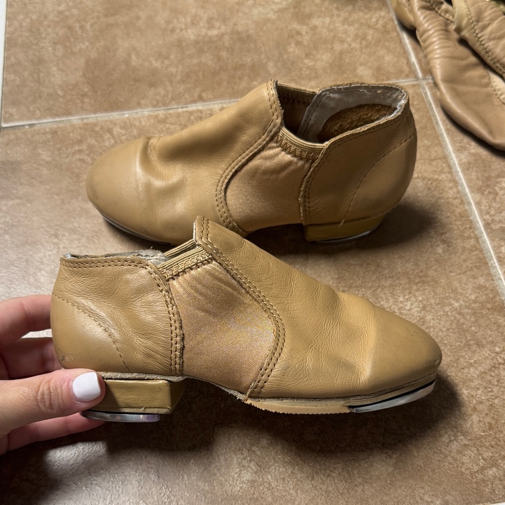Tan tap shoes